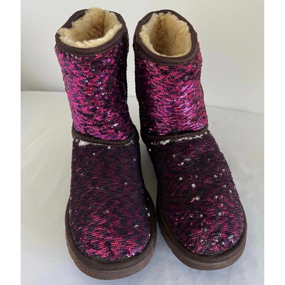 UGG Sequin Women’s Boots Size 7